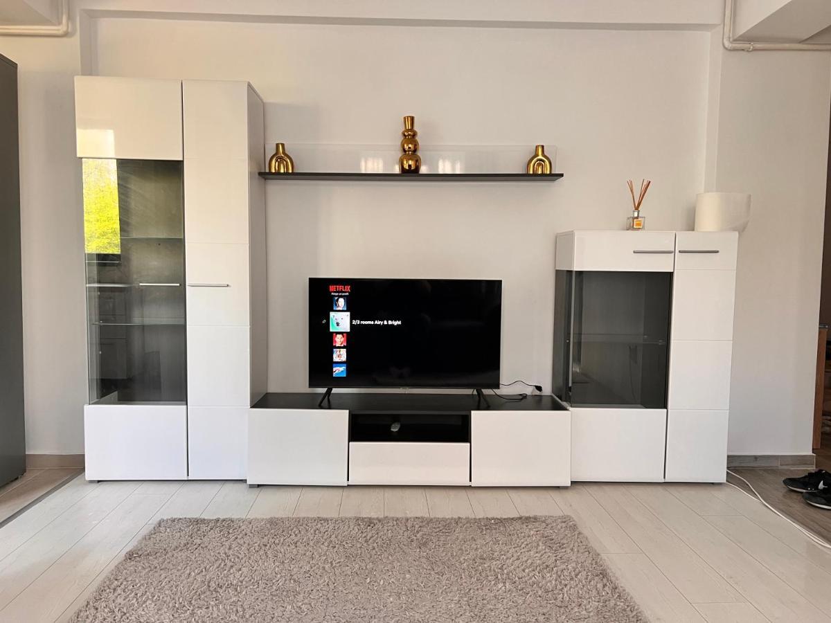 2 Rooms Apartment Airy & Bright Relax Iasi Exterior photo