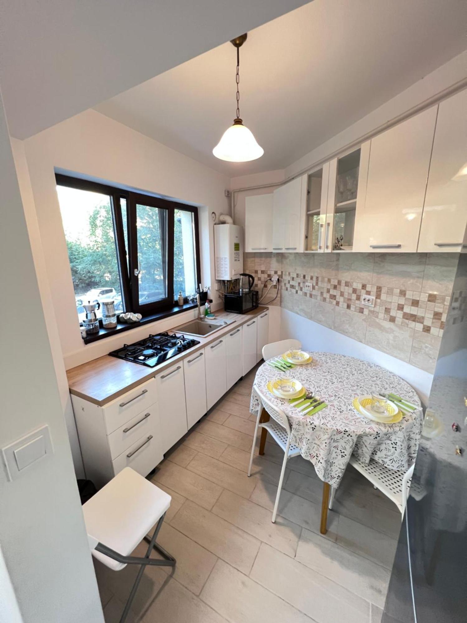 2 Rooms Apartment Airy & Bright Relax Iasi Exterior photo